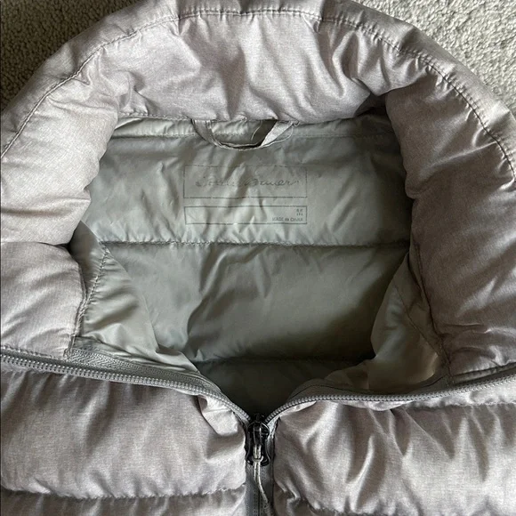 Gray Eddie Bauer Puffer Jacket - size Medium - Picture 2 of 6